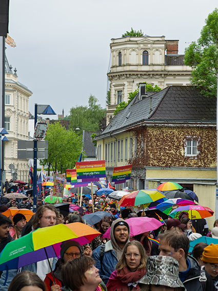 WELSPRIDE FÜR VIELFALT UND AKZEPTANZ: ERSTE WELSPRIDE SETZT STARKES SIGNAL
